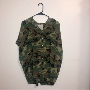 SOLD 💐 ACACIA • Silk Camo Mombasa